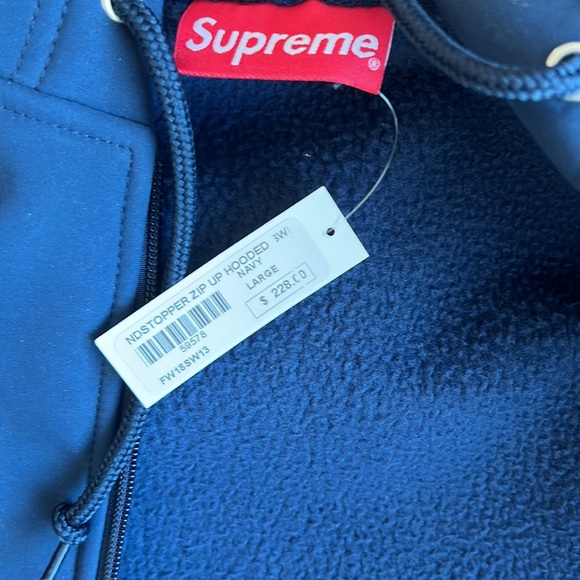 New Supreme wind stopper large navy coat - Picture 8 of 8